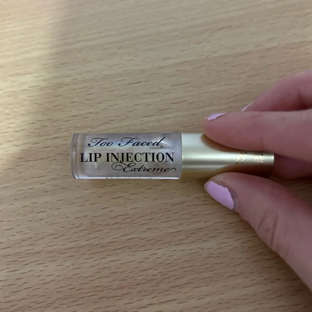 Too Faced Mini Lip Injection Extreme Hydrating Lip Plumper Gloss